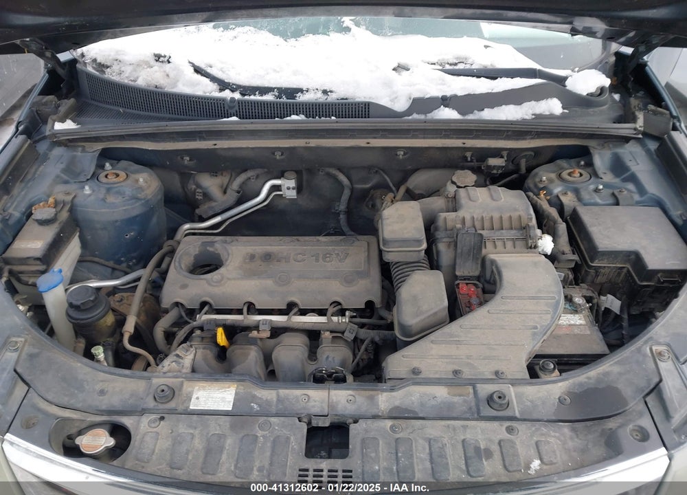 2011 KIA SORENTO LX VIN: 5XYKTCA19BG012718