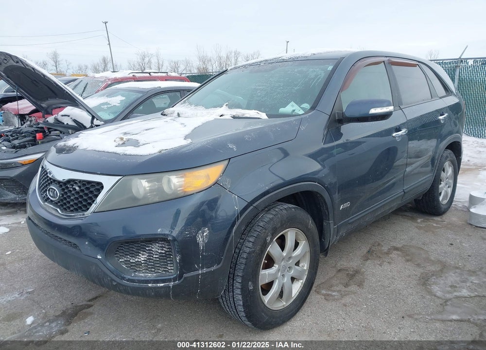 2011 KIA SORENTO LX VIN: 5XYKTCA19BG012718