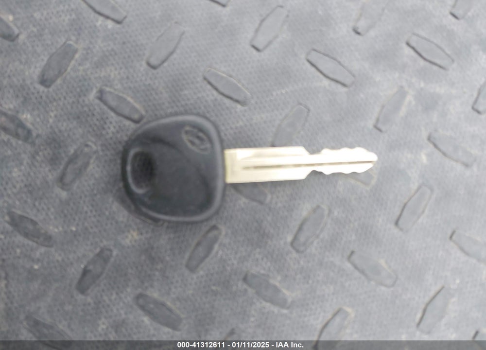 2005 HYUNDAI TUCSON GLS/LX VIN: KM8JN12D35U107602