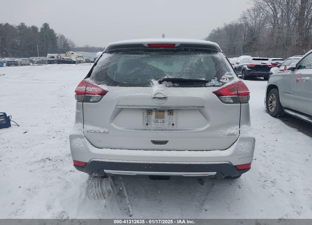 2018 NISSAN ROGUE S VIN: JN8AT2MV8JW309747