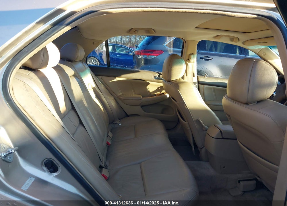 2005 HONDA ACCORD 2.4 EX VIN: 1HGCM568X5A022053