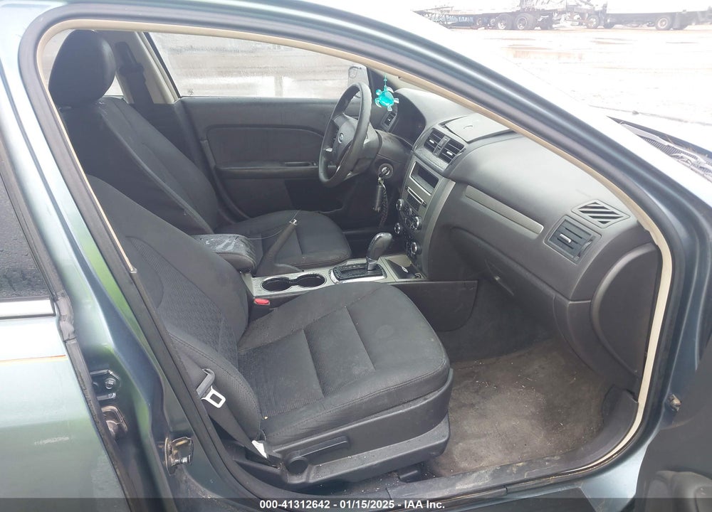 2011 FORD FUSION VIN: 3FAHP0HA7BR256317