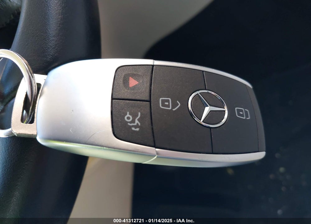 2020 MERCEDES-BENZ C 300 VIN: W1KWF8DB4LR571905