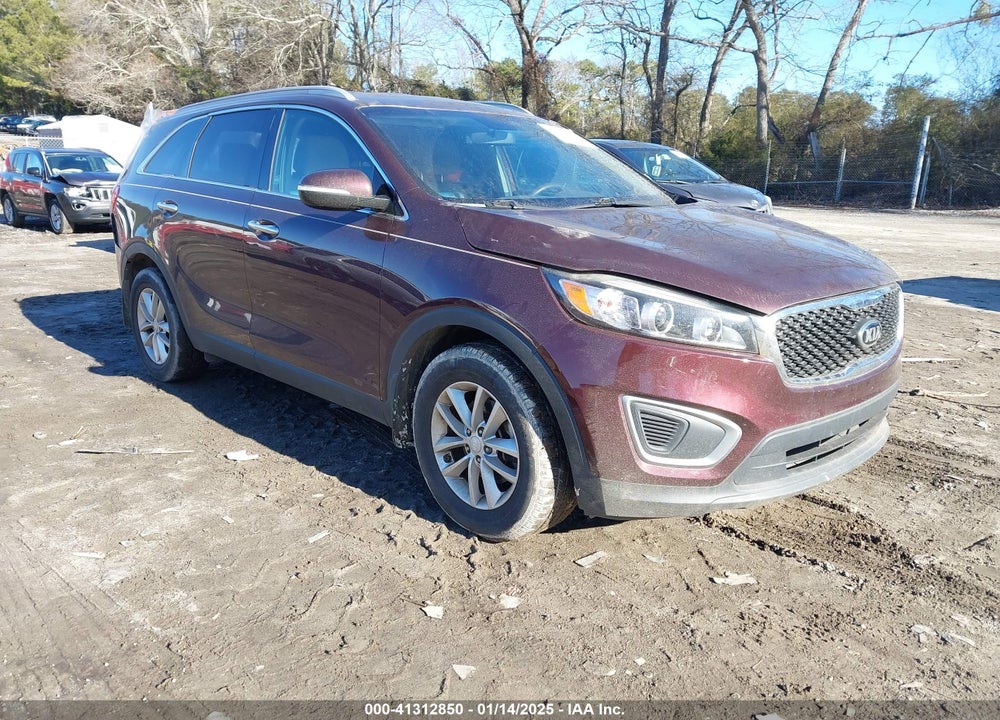 2016 KIA SORENTO 2.4L LX VIN: 5XYPG4A33GG184946