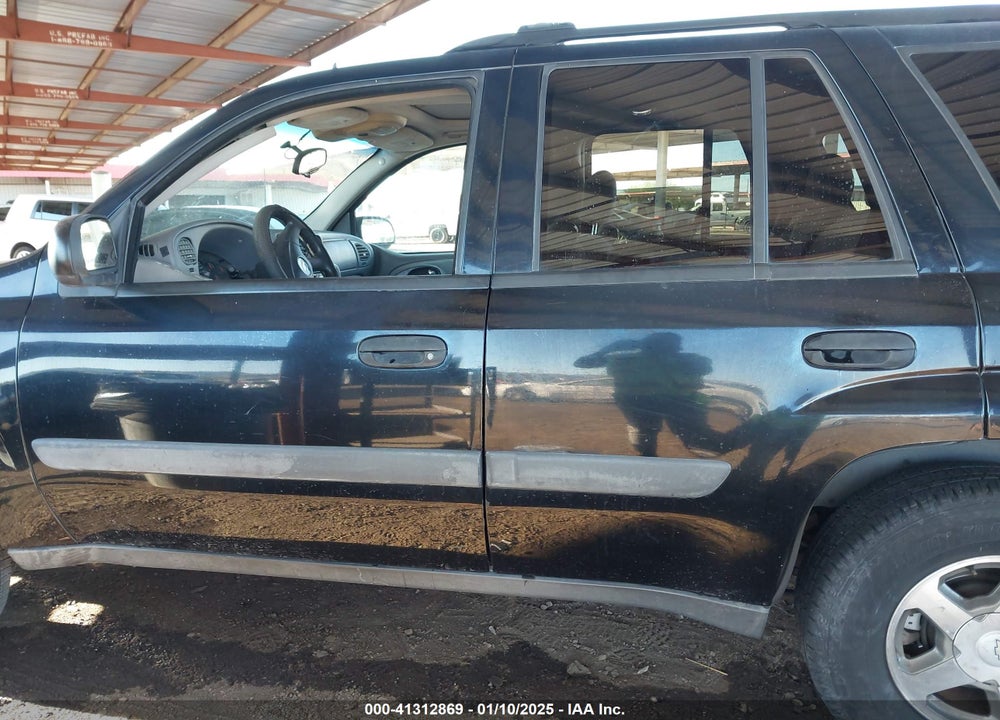 2005 CHEVROLET TRAILBLAZER LS VIN: 1GNDS13S252383408