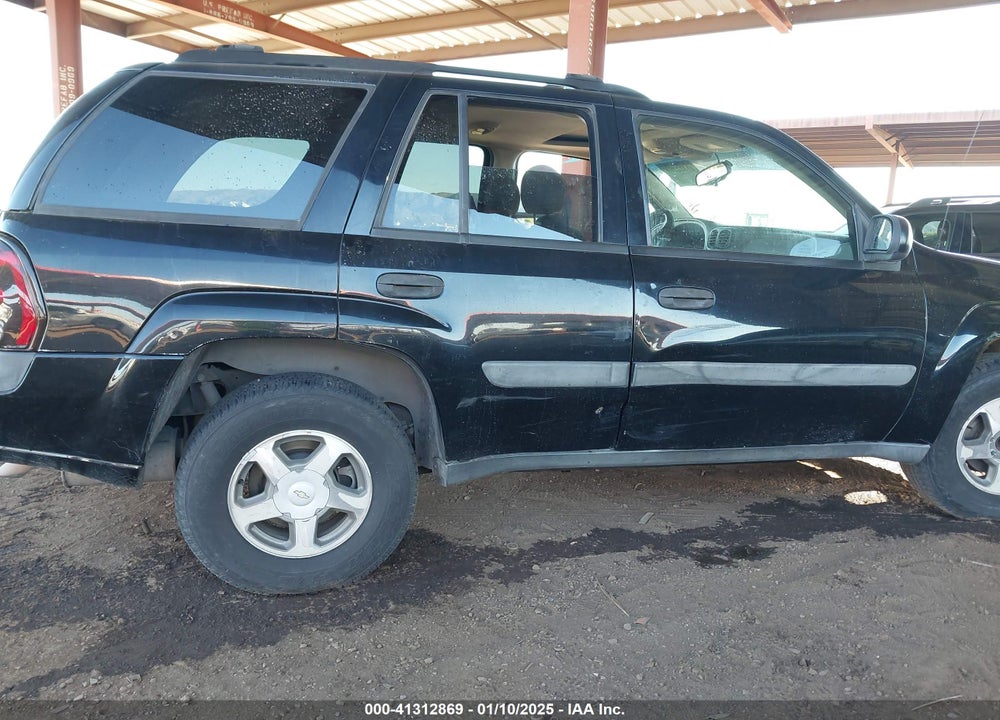 2005 CHEVROLET TRAILBLAZER LS VIN: 1GNDS13S252383408