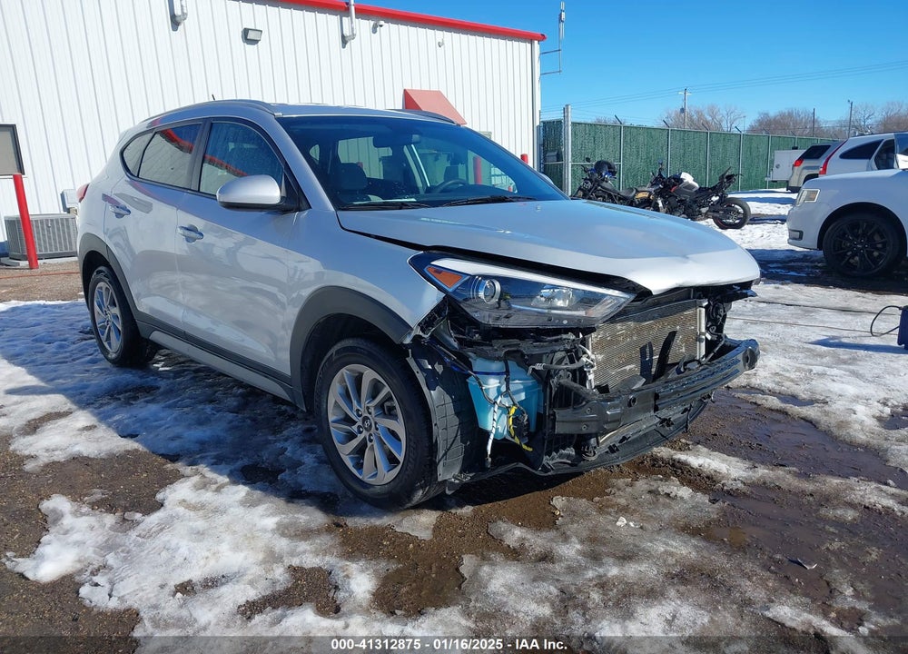 2017 HYUNDAI TUCSON SE VIN: KM8J33A44HU567715