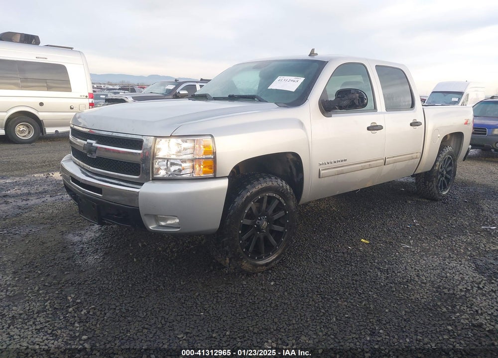 2011 CHEVROLET SILVERADO 1500 LT VIN: 3GCPKSE38BG242699
