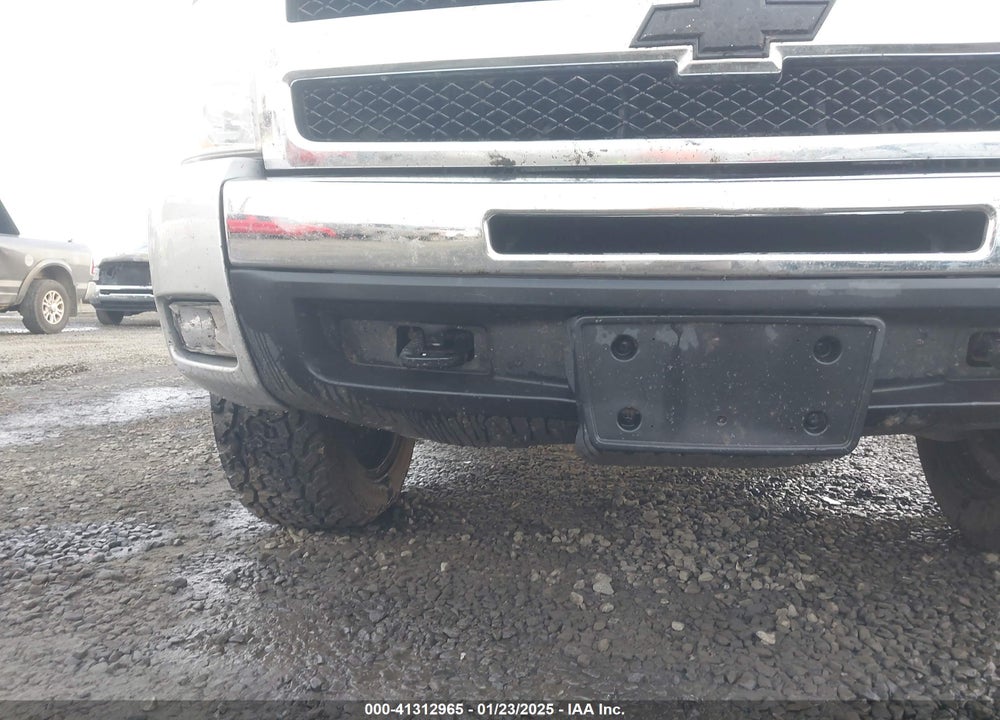 2011 CHEVROLET SILVERADO 1500 LT VIN: 3GCPKSE38BG242699