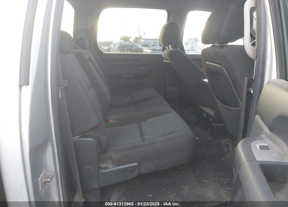 2011 CHEVROLET SILVERADO 1500 LT VIN: 3GCPKSE38BG242699