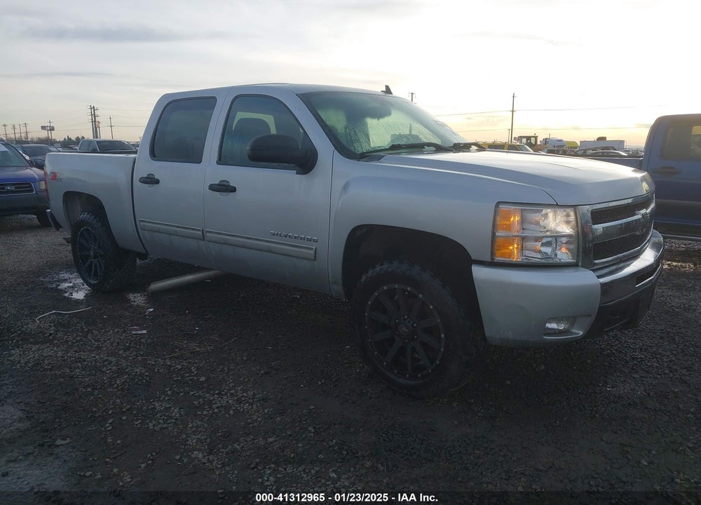 2011 CHEVROLET SILVERADO 1500 LT VIN: 3GCPKSE38BG242699