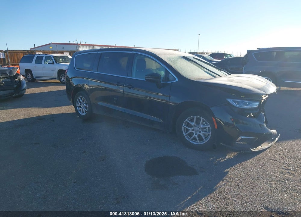 2024 CHRYSLER PACIFICA TOURING L VIN: 2C4RC1BG4RR124838