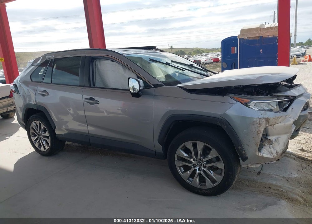 2021 TOYOTA RAV4 XLE PREMIUM VIN: 2T3A1RFV3MC161745