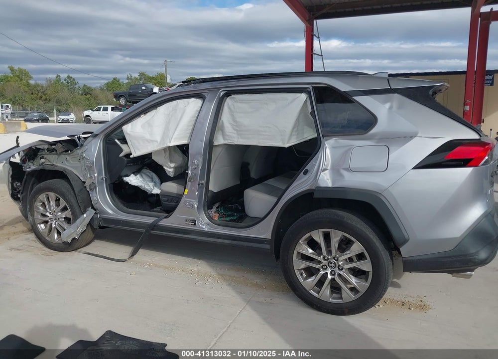 2021 TOYOTA RAV4 XLE PREMIUM VIN: 2T3A1RFV3MC161745