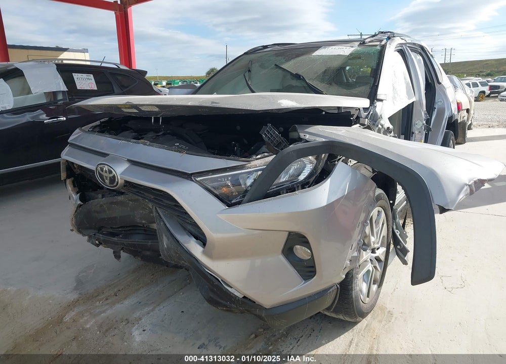 2021 TOYOTA RAV4 XLE PREMIUM VIN: 2T3A1RFV3MC161745