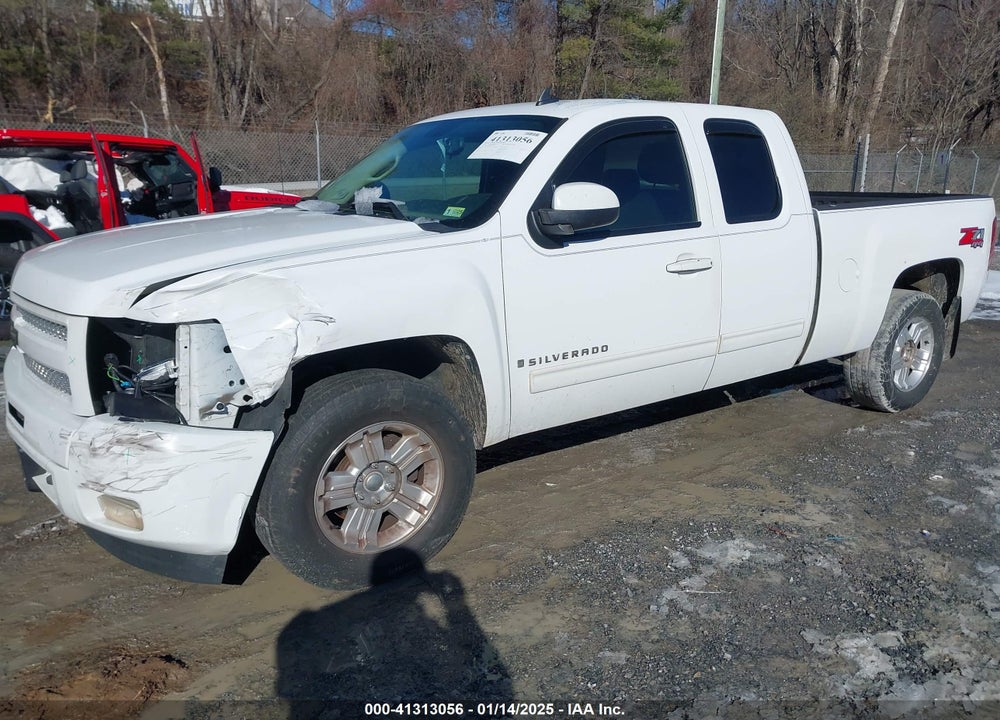 2009 CHEVROLET SILVERADO 1500 LT VIN: 1GCEK29079Z271998