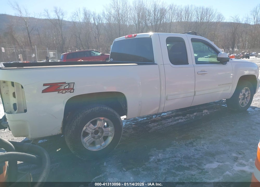 2009 CHEVROLET SILVERADO 1500 LT VIN: 1GCEK29079Z271998