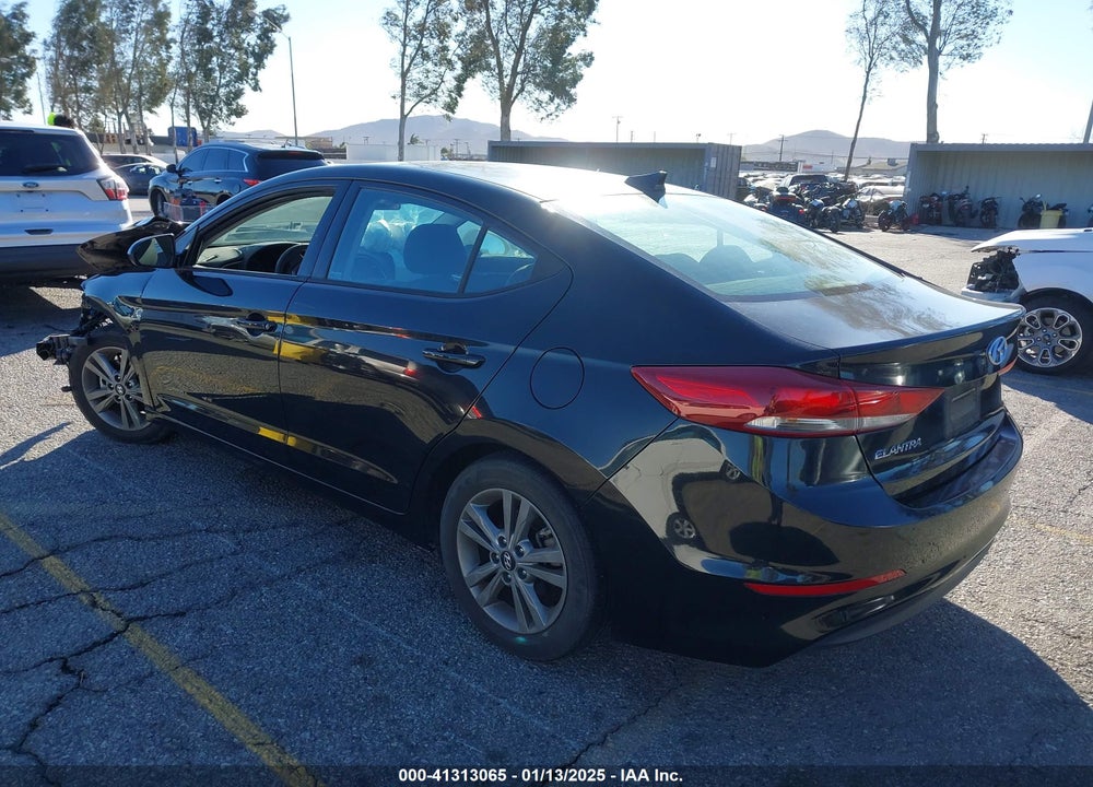 2018 HYUNDAI ELANTRA VIN: 5NPD84LF7JH273619