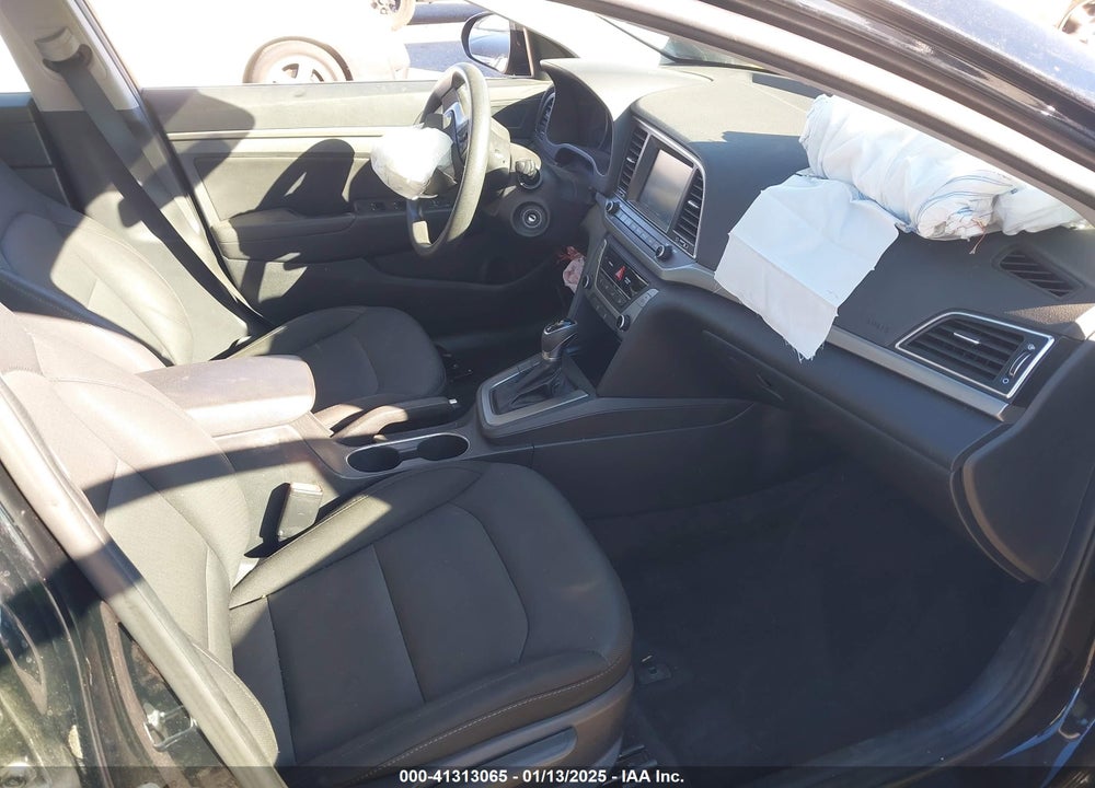 2018 HYUNDAI ELANTRA VIN: 5NPD84LF7JH273619
