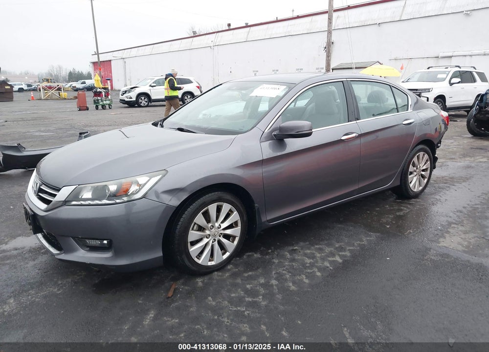 2015 HONDA ACCORD SEDAN VIN: 1HGCR3F86FA033106