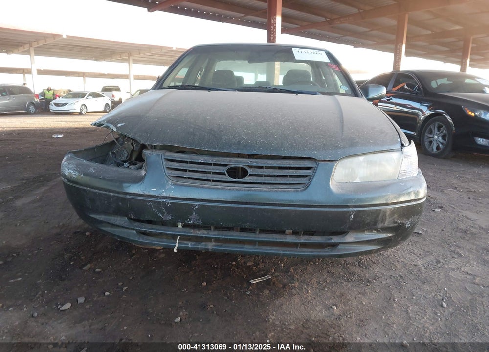 2001 TOYOTA CAMRY LE VIN: JT2BG22K610553633