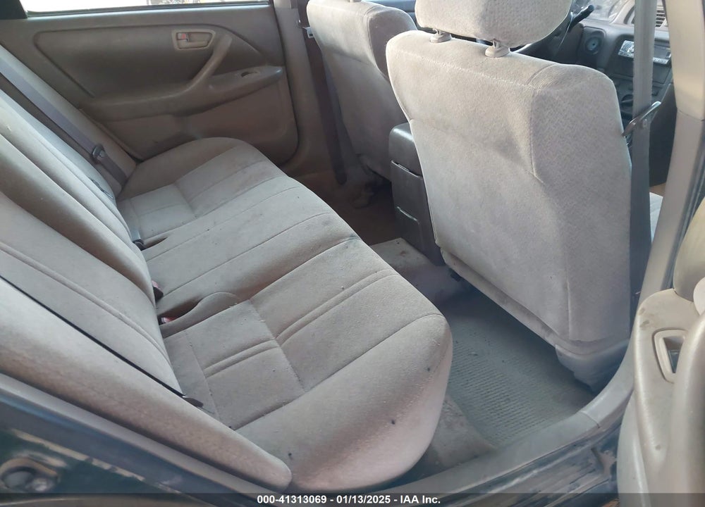 2001 TOYOTA CAMRY LE VIN: JT2BG22K610553633