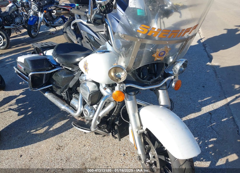 2017 HARLEY-DAVIDSON FLHP POLICE ROAD KING VIN: 1HD1FHC11HB626855