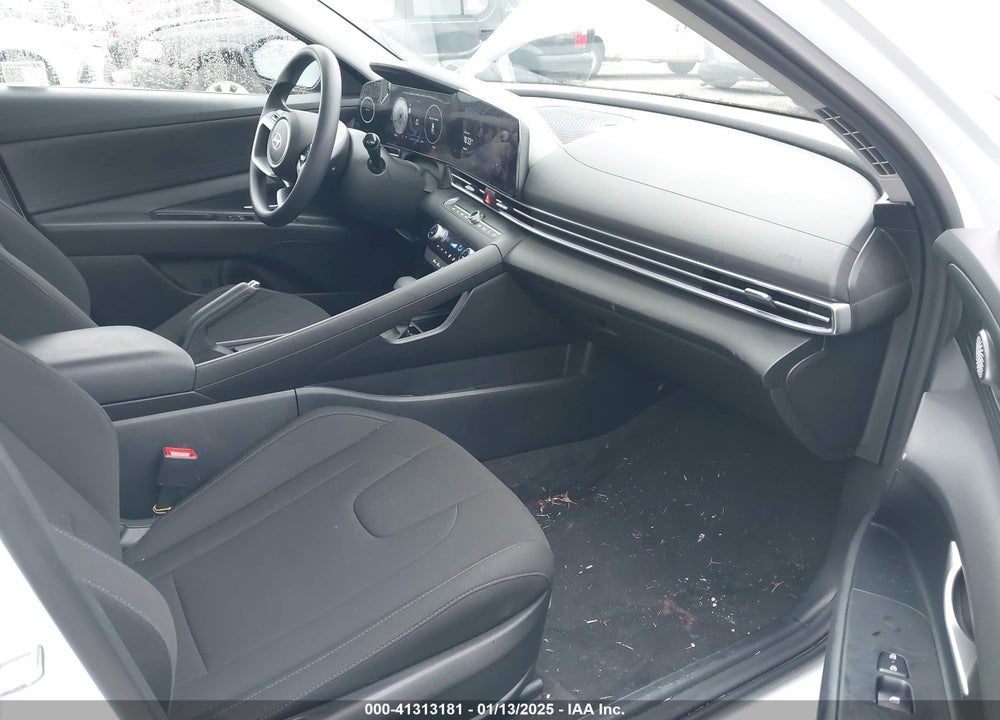 2024 HYUNDAI ELANTRA SEL VIN: KMHLM4DG4RU821510