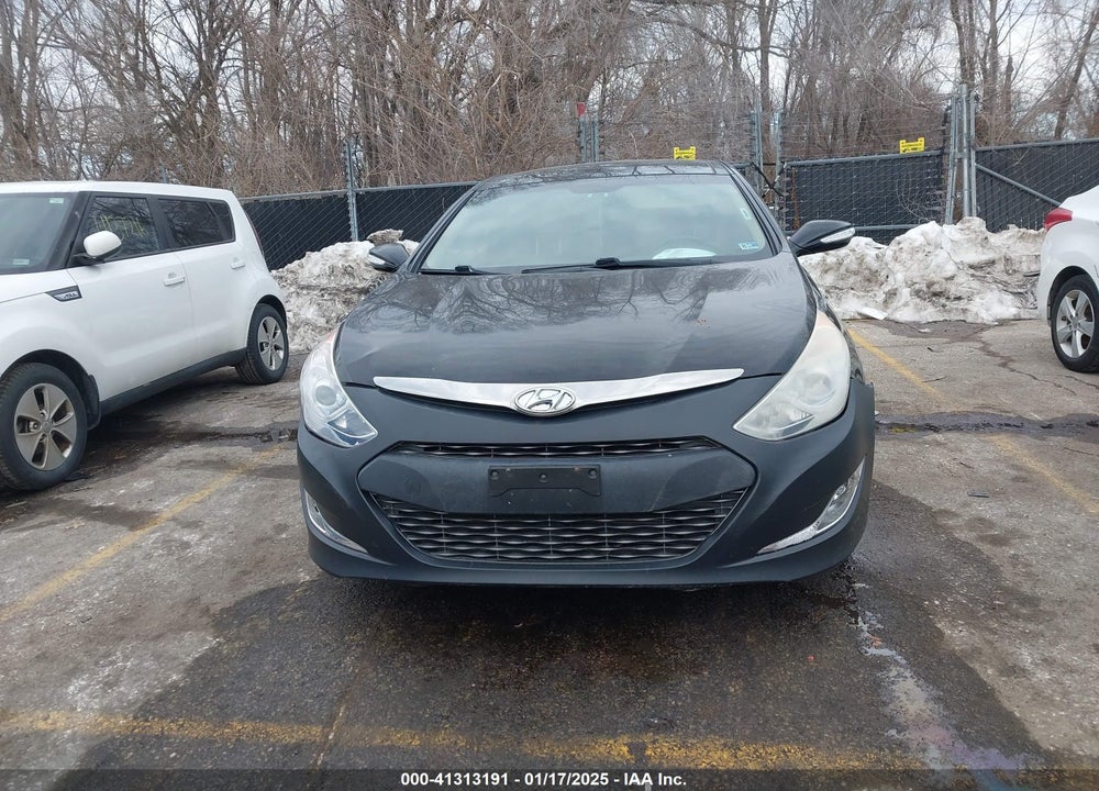 2014 HYUNDAI SONATA VIN: KMHEC4A47EA105492