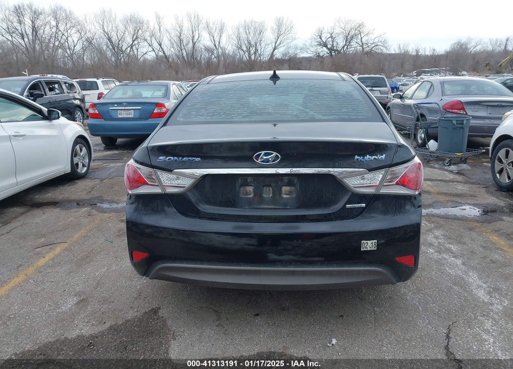 2014 HYUNDAI SONATA VIN: KMHEC4A47EA105492