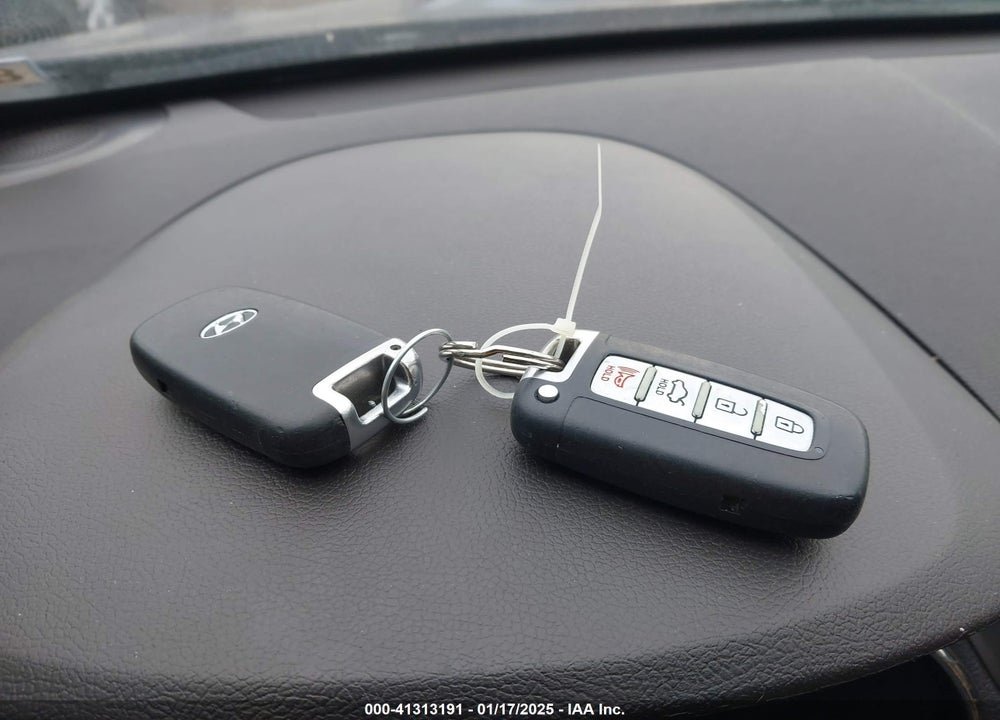 2014 HYUNDAI SONATA VIN: KMHEC4A47EA105492