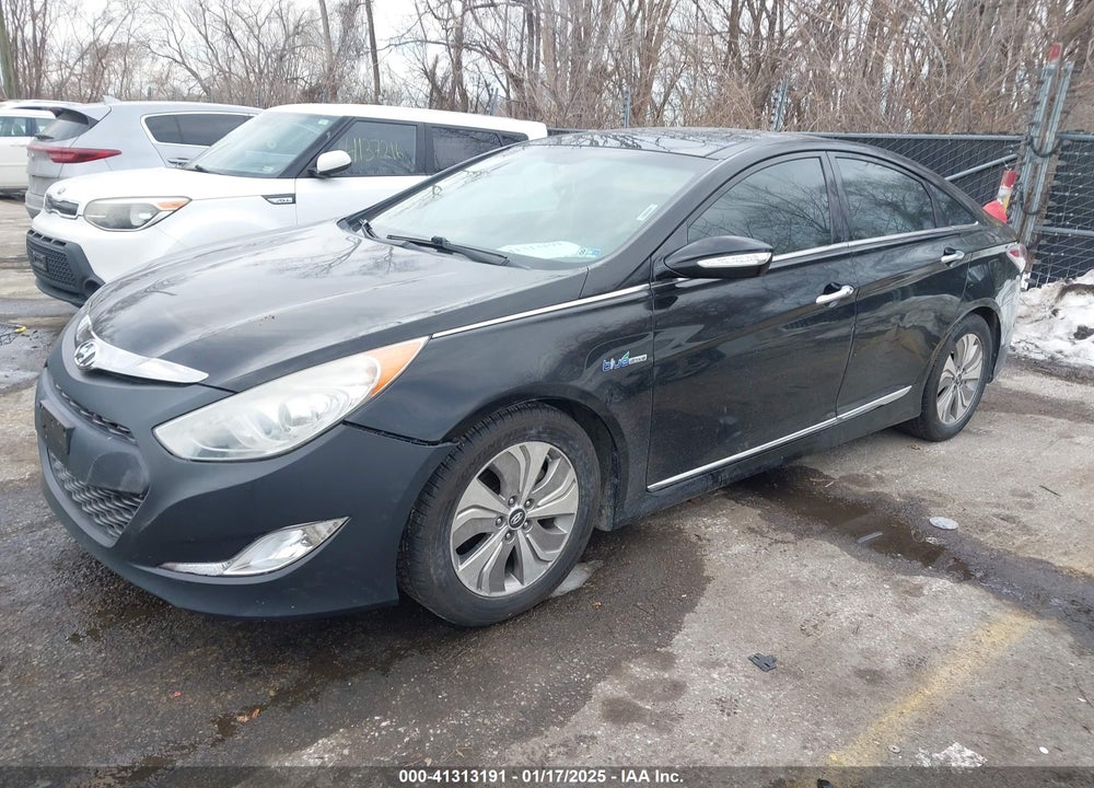 2014 HYUNDAI SONATA VIN: KMHEC4A47EA105492