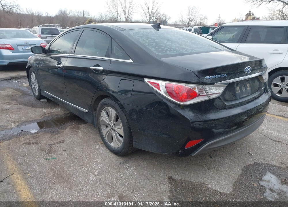 2014 HYUNDAI SONATA VIN: KMHEC4A47EA105492