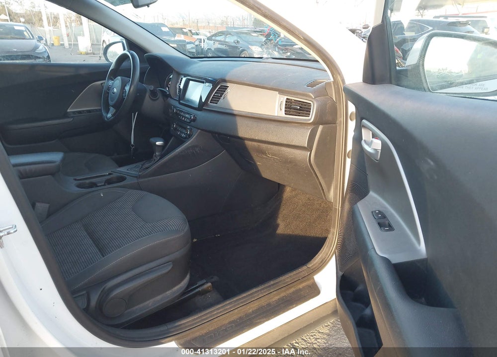 2019 KIA NIRO LX VIN: KNDCB3LC8K5238991