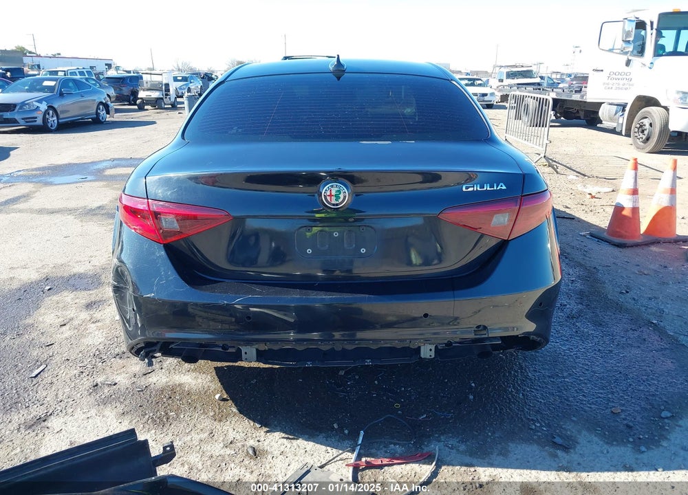 2018 ALFA ROMEO GIULIA VIN: ZARFAEBN5J7581071