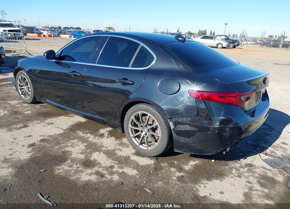 2018 ALFA ROMEO GIULIA VIN: ZARFAEBN5J7581071