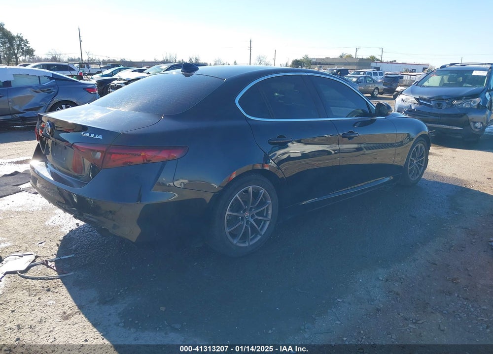 2018 ALFA ROMEO GIULIA VIN: ZARFAEBN5J7581071