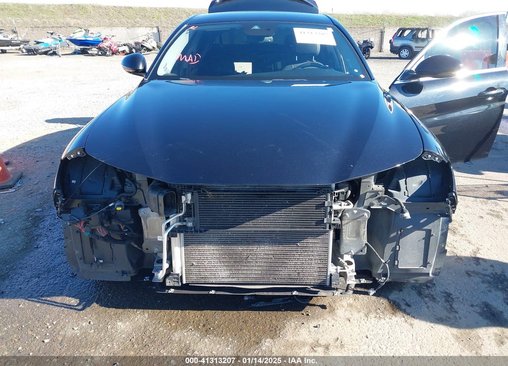 2018 ALFA ROMEO GIULIA VIN: ZARFAEBN5J7581071
