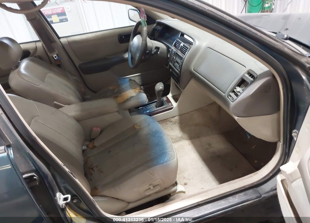 1999 TOYOTA AVALON XLS VIN: 4T1BF18B5XU324191