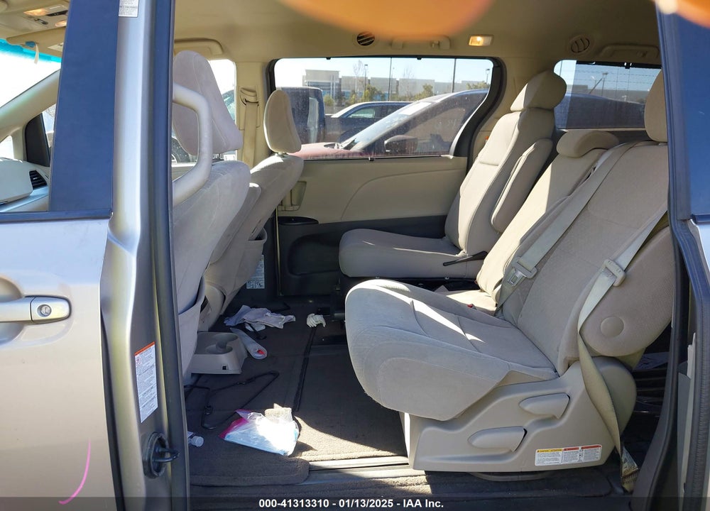 2017 TOYOTA SIENNA VIN: 5TDKZ3DC8HS881236