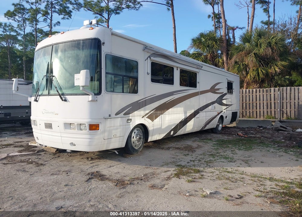2001 FREIGHTLINER CHASSIS X LINE MOTOR HOME VIN: 4UZAAHAK71CJ47766