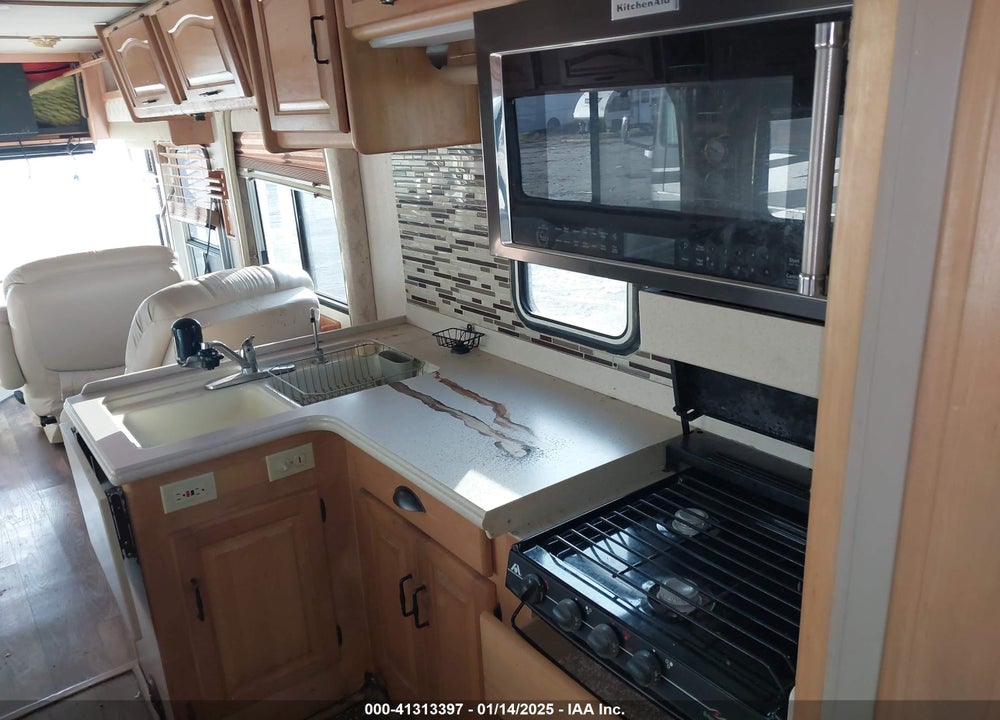 2001 FREIGHTLINER CHASSIS X LINE MOTOR HOME VIN: 4UZAAHAK71CJ47766
