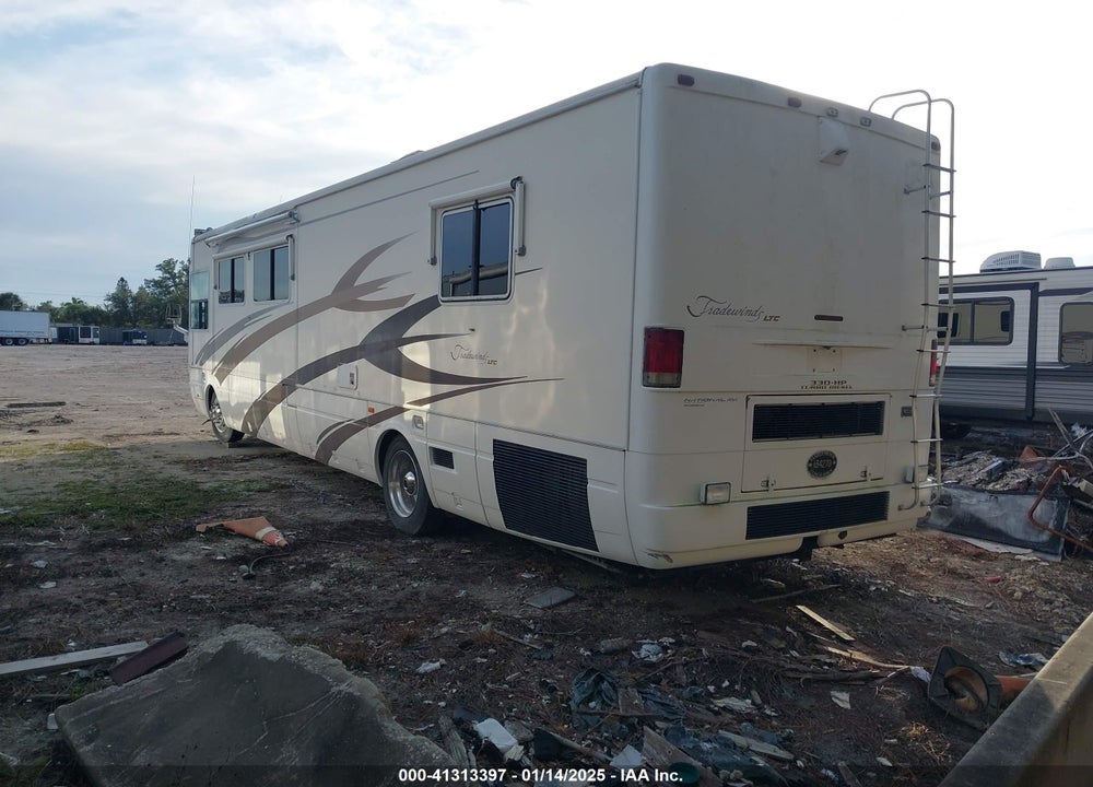 2001 FREIGHTLINER CHASSIS X LINE MOTOR HOME VIN: 4UZAAHAK71CJ47766