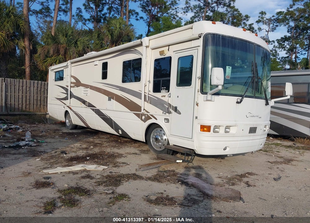 2001 FREIGHTLINER CHASSIS X LINE MOTOR HOME VIN: 4UZAAHAK71CJ47766