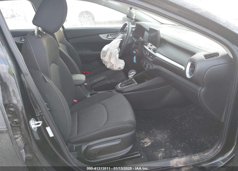 2024 KIA FORTE LXS VIN: 3KPF24AD4RE712271