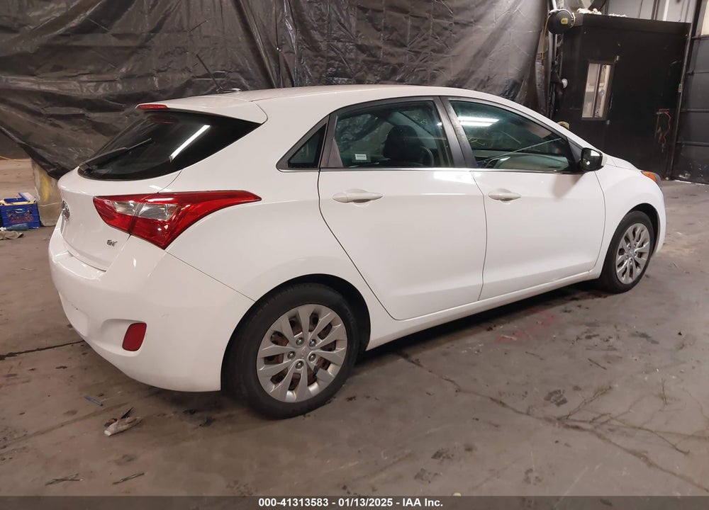 2017 HYUNDAI ELANTRA GT VIN: KMHD35LH1HU383924