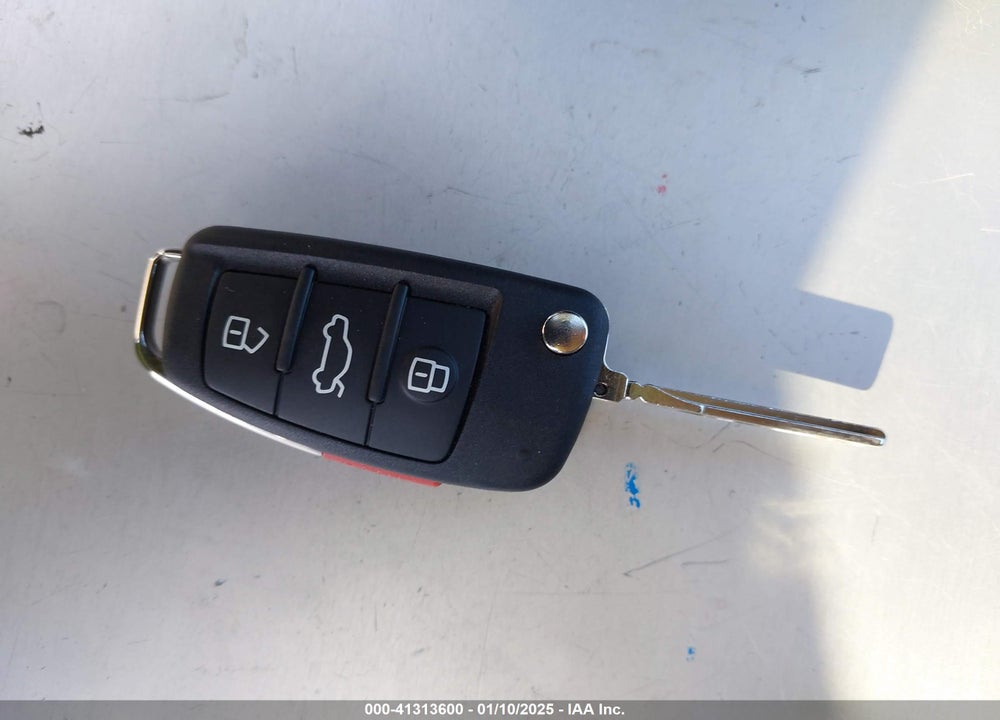 2013 AUDI Q7 3.0T PREMIUM VIN: WA1LGAFE9DD003652