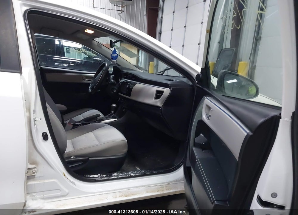 2015 TOYOTA COROLLA VIN: 5YFBURHE4FP339151