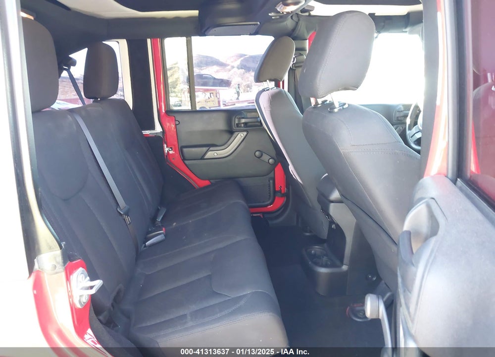 2017 JEEP WRANGLER UNLIMITED SPORT 4X4 VIN: 1C4BJWDG5HL555925