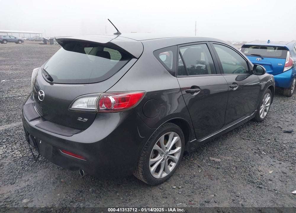 2011 MAZDA 3 S SPORT VIN: JM1BL1K62B1490896